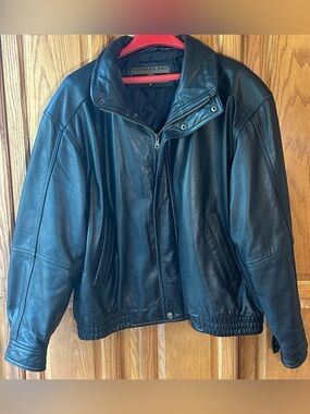 Vintage 90s Members Only Black Leather Zip-Front Bomber Jacket size XL